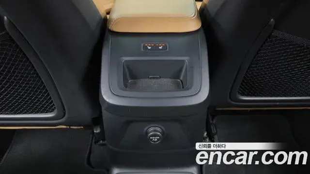 Volvo XC60 2018 — Фото 19/20