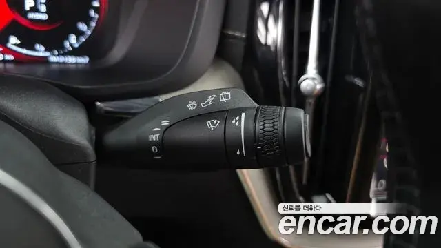 Volvo XC60 2018 — Photo 6/33