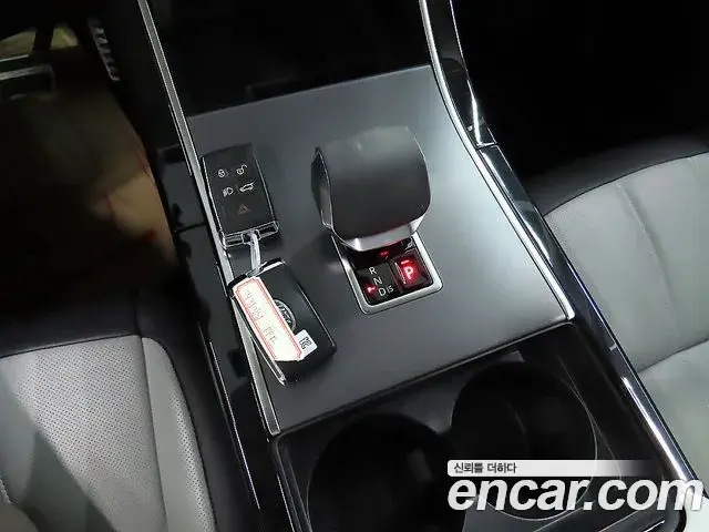 Land Rover Range Rover Evoque 2025 — ფოტო 1/20
