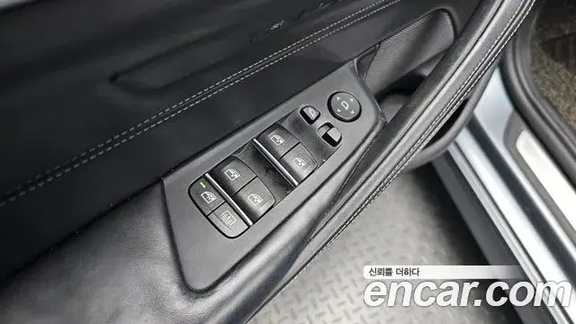 BMW 5 Series 2018 — Photo 6/20