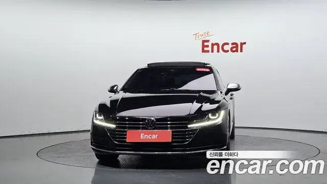 Volkswagen Arteon 2019 — Şəkil 27/31