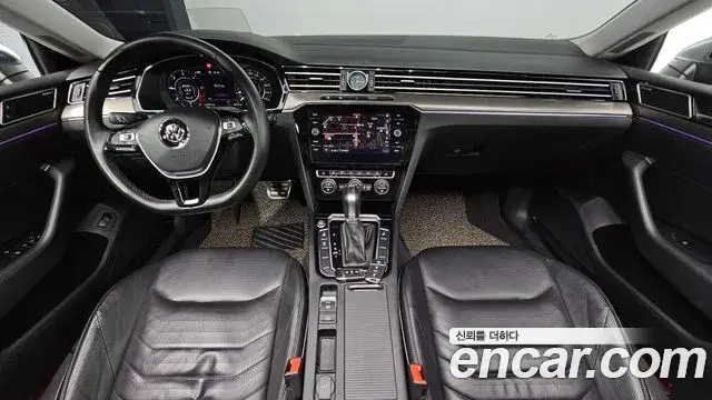 Volkswagen Arteon 2019 — Şəkil 28/31
