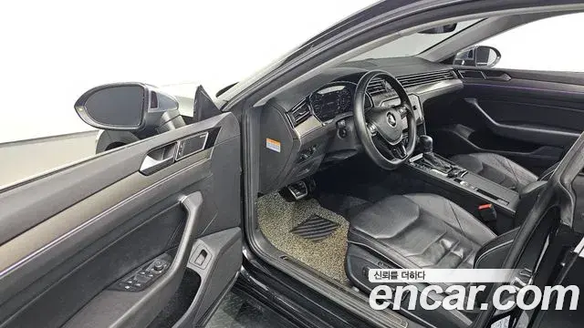 Volkswagen Arteon 2019 — Şəkil 16/31