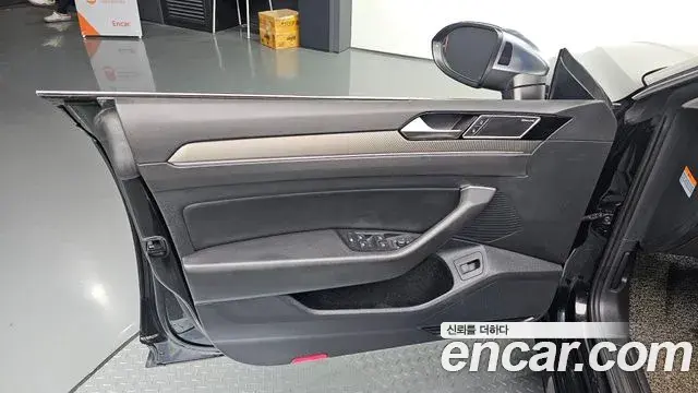 Volkswagen Arteon 2019 — Şəkil 22/31