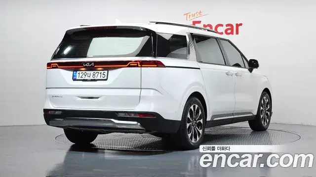 Kia Carnival 2022 — Фото 2/20