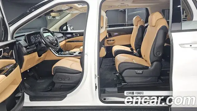 Kia Carnival 2022 — Фото 11/20