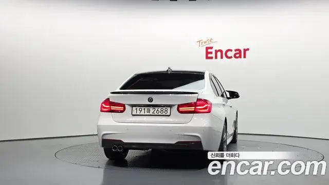 BMW 3 Series 2018 — Şəkil 11/20
