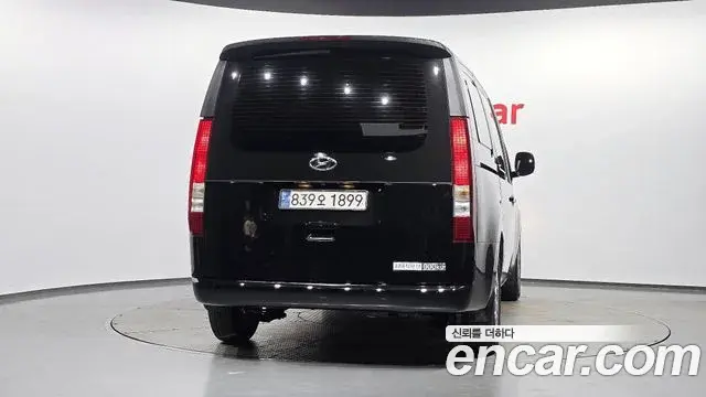 Hyundai Staria 2023 — Фото 4/20