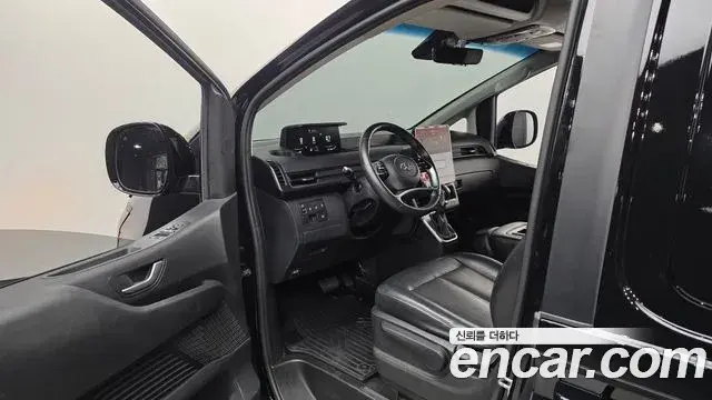 Hyundai Staria 2023 — Фото 10/20
