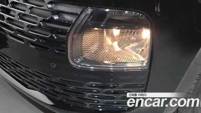 Hyundai Staria 2023 — ფოტო 5/30