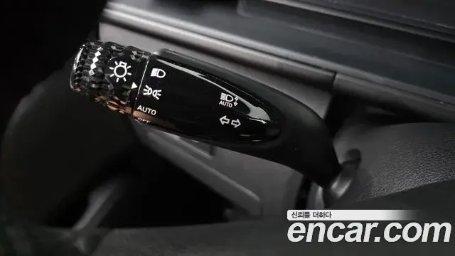 Hyundai Staria 2023 — ფოტო 13/30