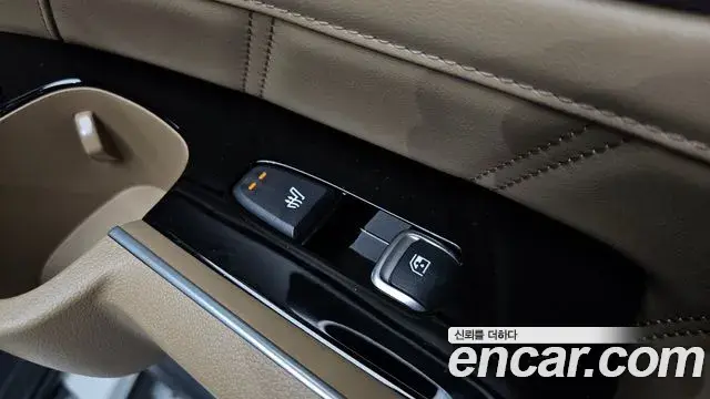 Kia Sorento 2024 — Photo 3/36