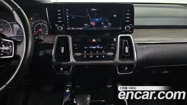 Kia Sorento 2021 — Фото 14/20