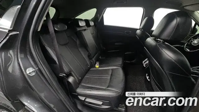 Kia Sorento 2021 — ფოტო 20/32