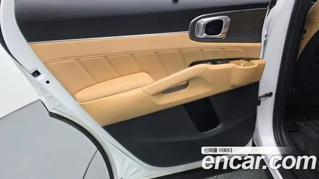 Kia Sorento 2022 — Photo 30/31