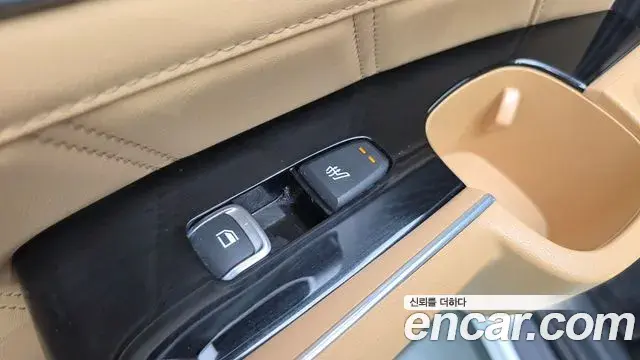Kia Sorento 2022 — Photo 1/31