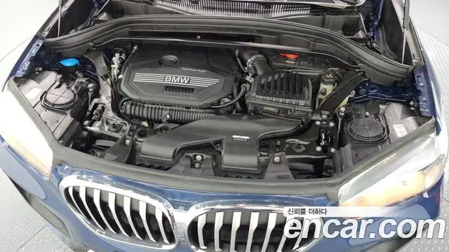 BMW X1 2022 — Şəkil 19/33
