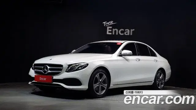 Mercedes-Benz E-Class 2019 — ფოტო 1/30