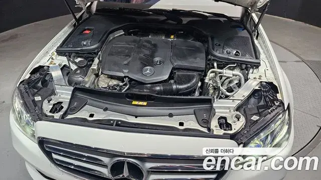 Mercedes-Benz E-Class 2019 — ფოტო 10/30
