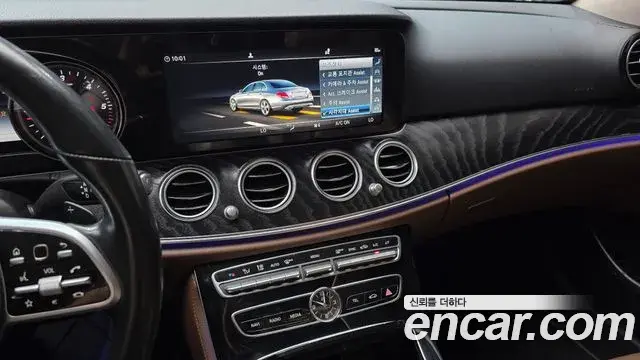 Mercedes-Benz E-Class 2019 — ფოტო 15/30