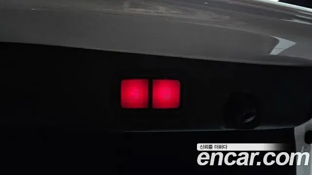 Mercedes-Benz E-Class 2019 — ფოტო 17/30