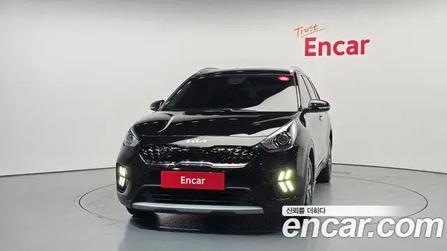 Kia Niro 2021 — Фото 3/20