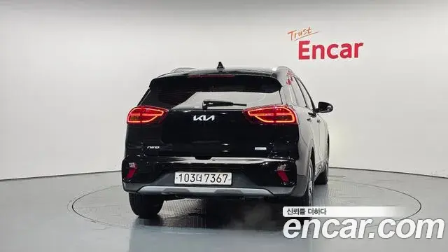 Kia Niro 2021 — Фото 4/20