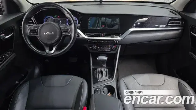 Kia Niro 2021 — Фото 7/20