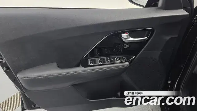 Kia Niro 2021 — Photo 20/30