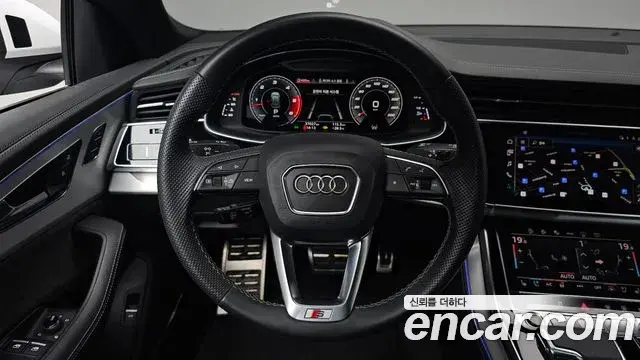Audi Q8 2021 — ფოტო 23/37
