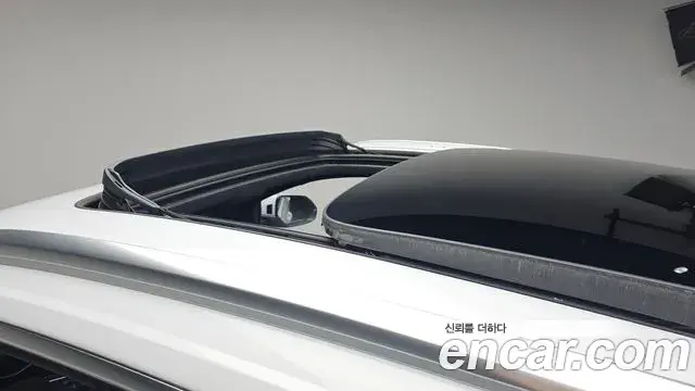 Audi Q8 2021 — ფოტო 25/37