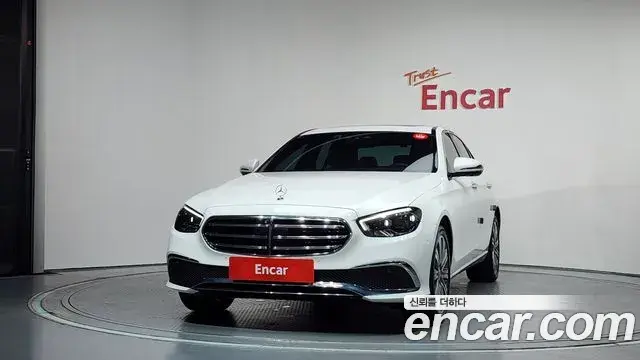 Mercedes-Benz E-Class 2023 — Фото 3/20
