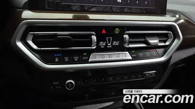 BMW X3 2022 — Photo 31/34