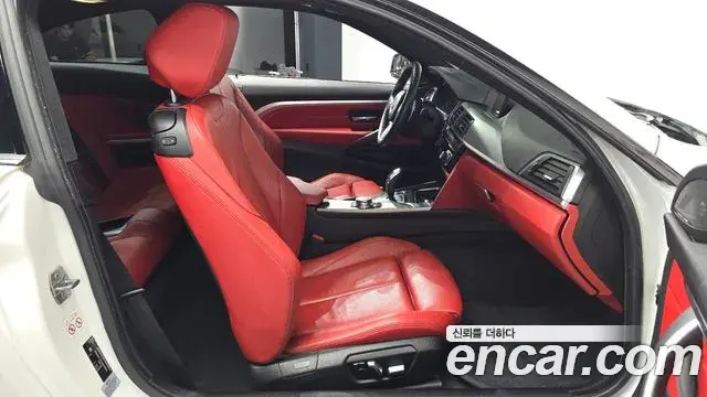 BMW 4 Series 2019 — Şəkil 12/30