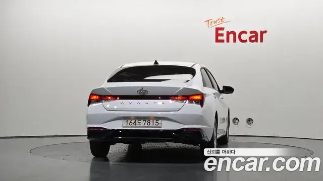 Hyundai The New Avante Hybrid 2021 — Şəkil 8/30