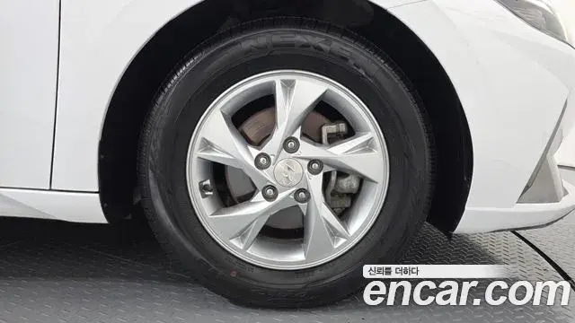 Hyundai The New Avante Hybrid 2021 — Şəkil 13/30