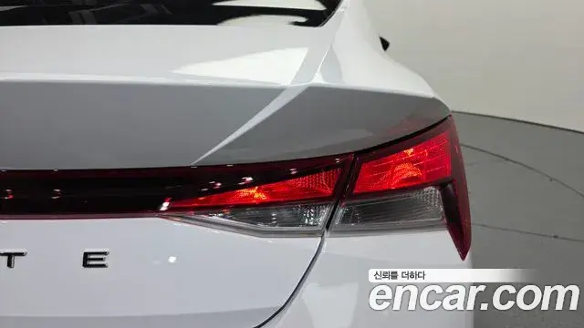 Hyundai The New Avante Hybrid 2021 — Şəkil 10/30