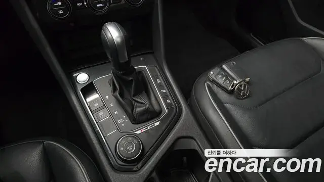 Volkswagen Tiguan 2020 — Photo 4/20