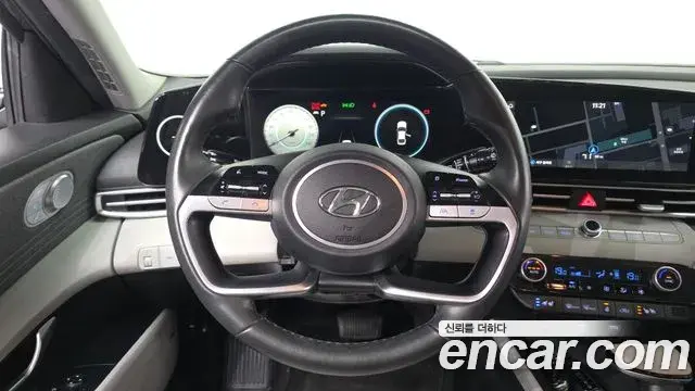 Hyundai The New Avante Hybrid 2021 — Şəkil 19/20