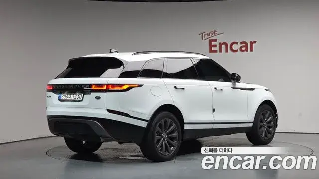 Land Rover Range Rover Velar 2022 — Фото 2/20