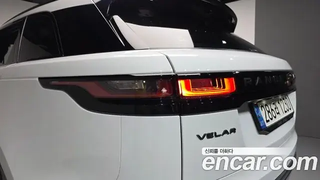 Land Rover Range Rover Velar 2022 — ფოტო 5/38