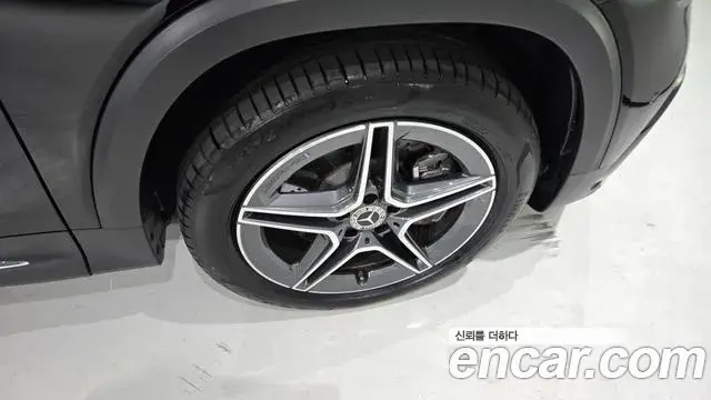 Mercedes-Benz GLB-Class 2025 — Şəkil 3/20