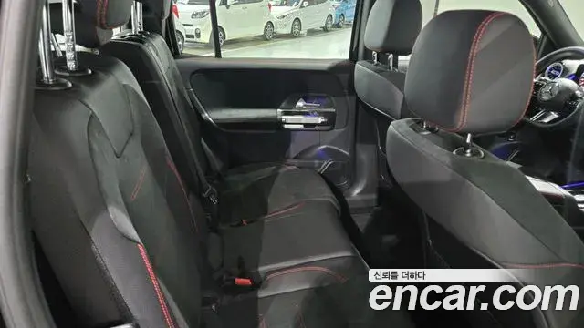 Mercedes-Benz GLB-Class 2025 — Şəkil 17/20