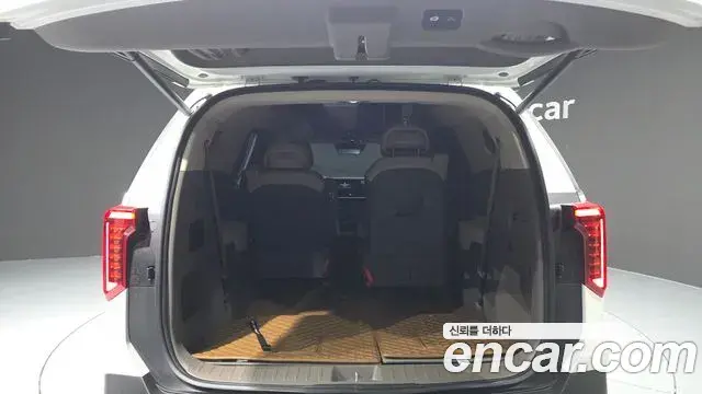 Kia Carnival 2024 — Şəkil 20/20