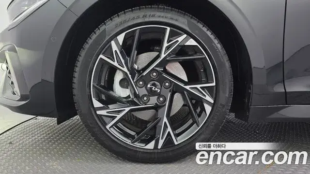 Kia K5 2025 — ფოტო 27/32