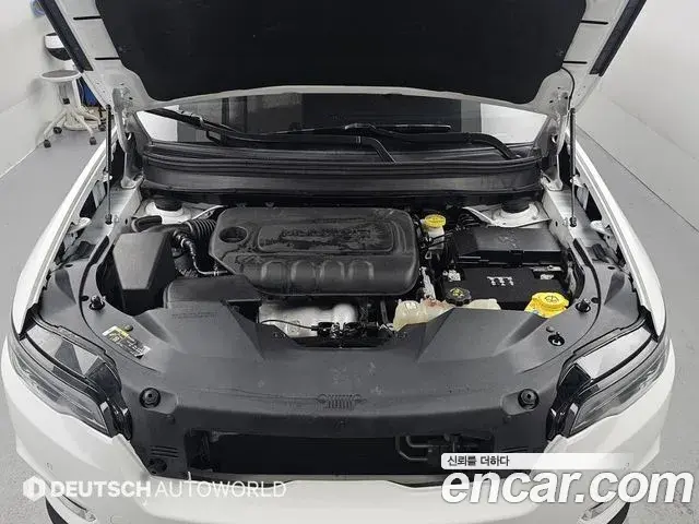 Jeep Cherokee 2021 — Photo 16/20