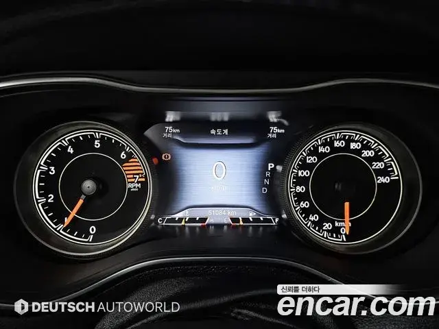 Jeep Cherokee 2021 — Photo 15/20