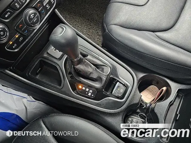 Jeep Cherokee 2021 — Photo 9/20