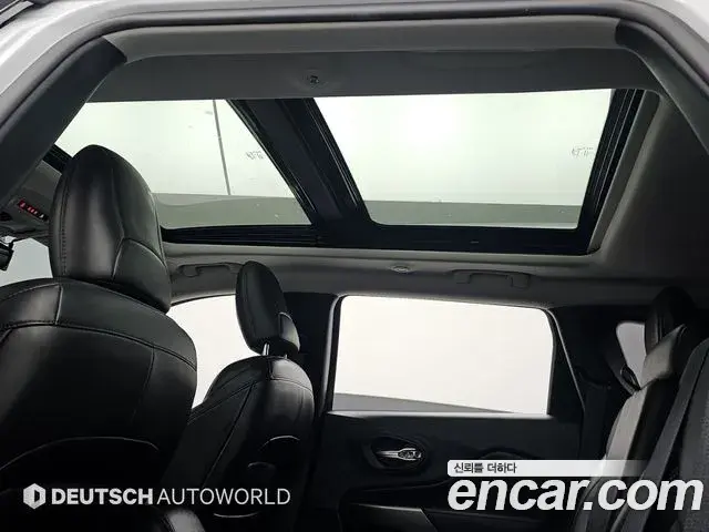 Jeep Cherokee 2021 — Photo 6/20