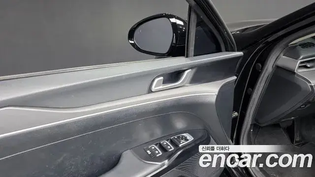 Kia K5 2023 — Photo 6/35